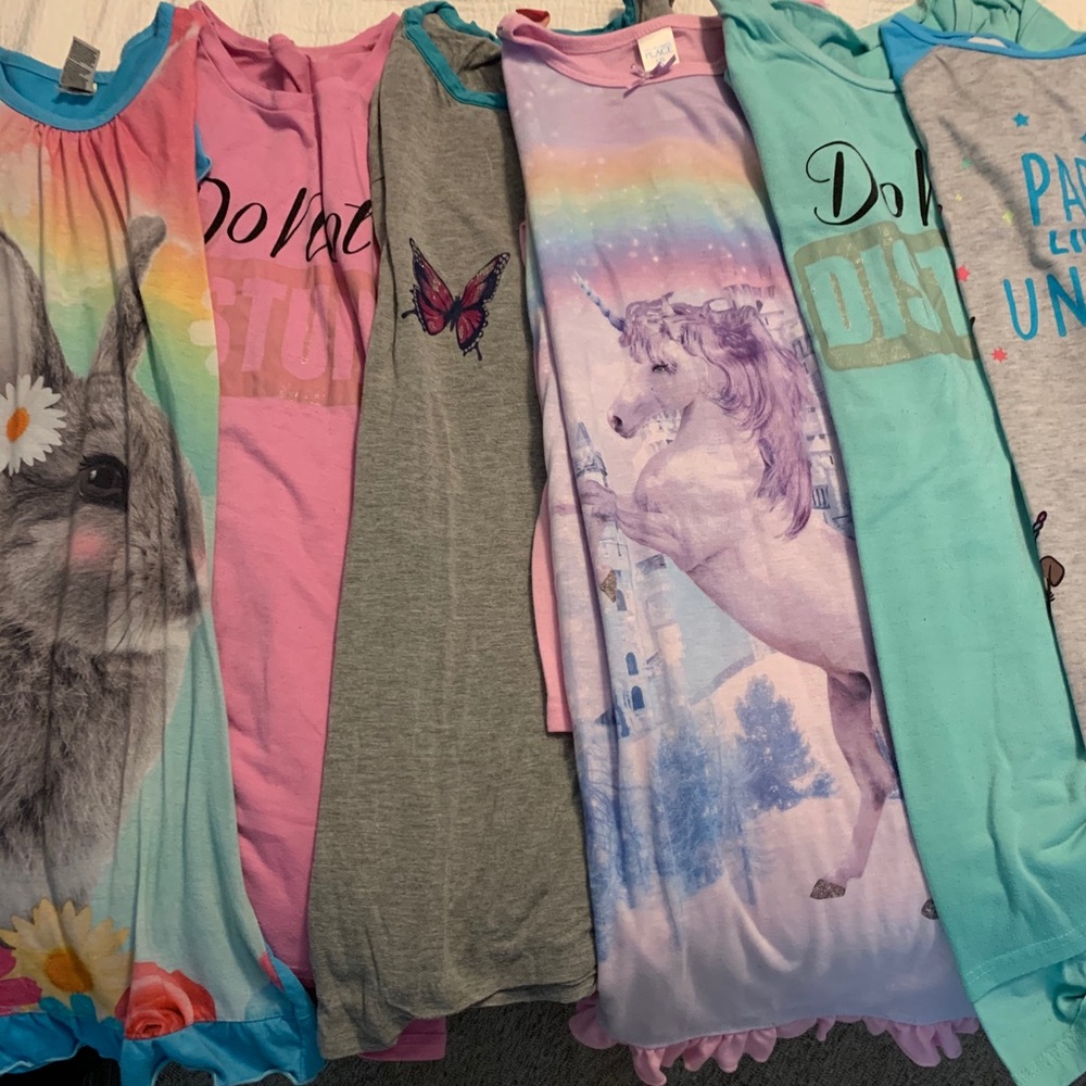 Lot of 6 girls nightgowns 👑